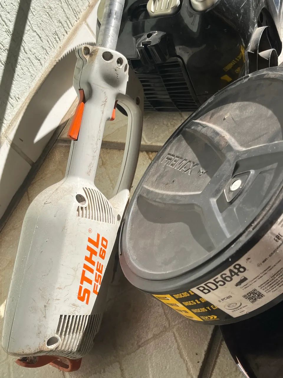 Aspirador de pó máquina de cortar grama ventilador e disco de freio bug