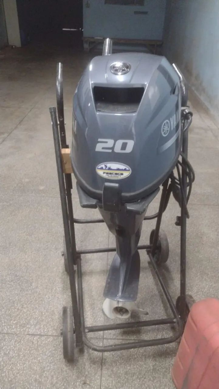 YAMAHA 20HP 4 TEMPOS  - Foto 3