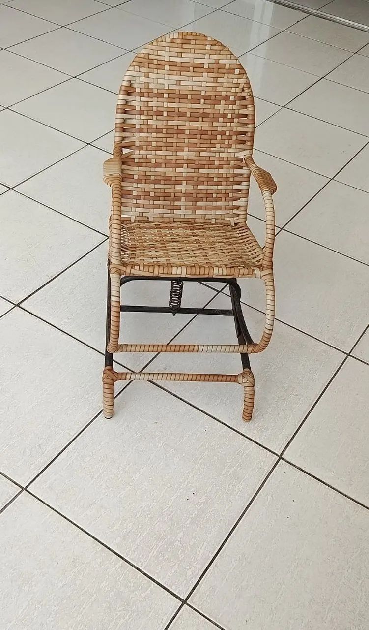 Cadeira de balanço infantil 