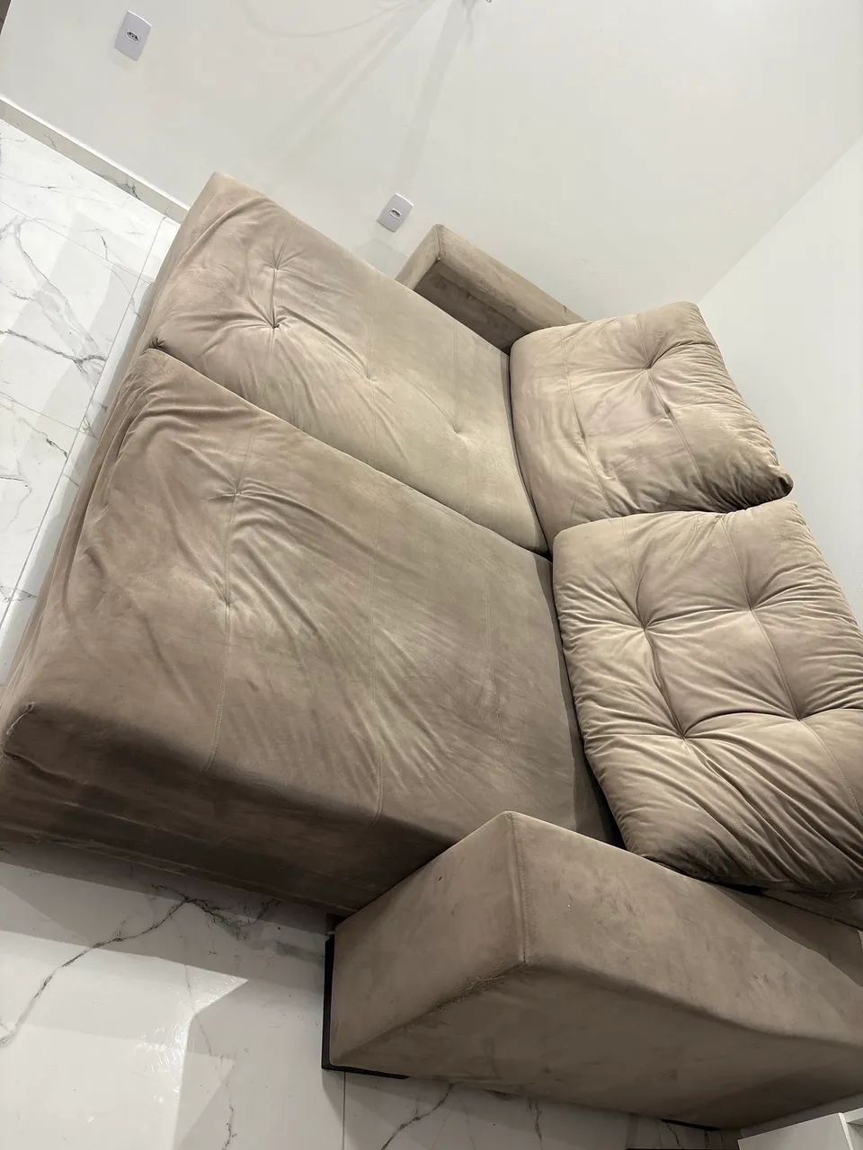 SOFÁ retrátil e reclinável em suede  - Foto 3