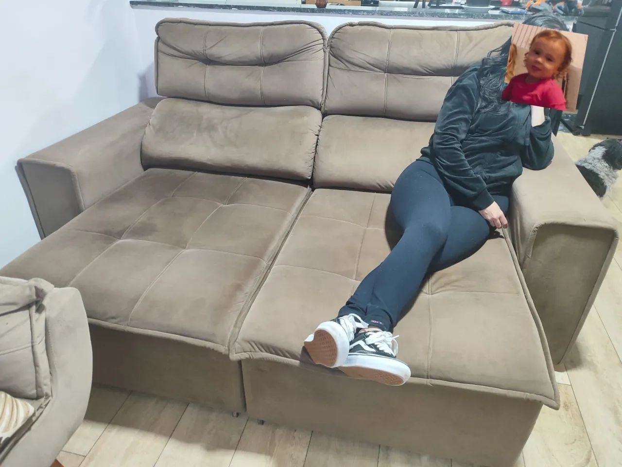 SOFÁ RETRÁTIL E RECLINÁVEL+ PAINEL COM RACK - Foto 2