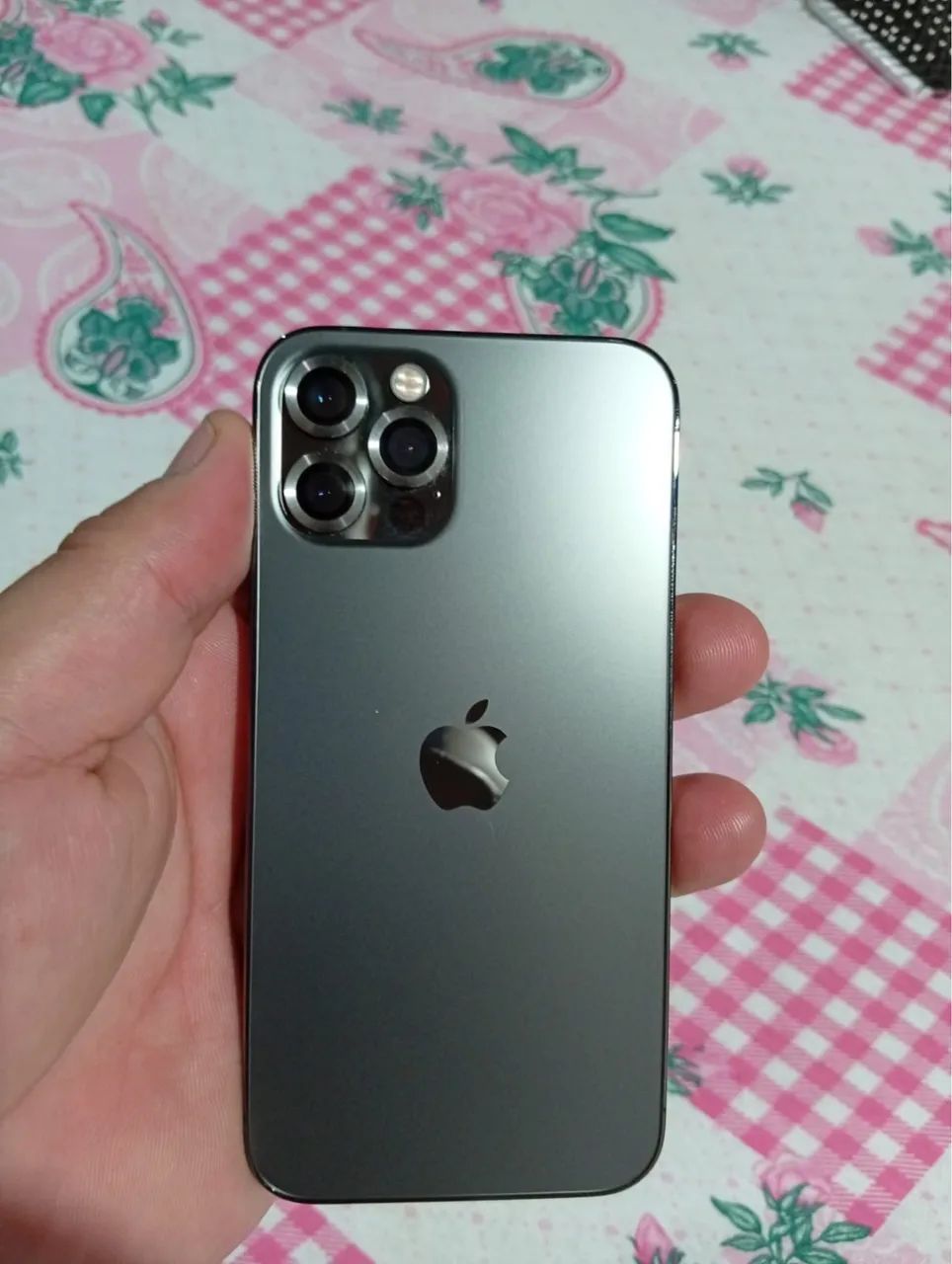 iPhone 12 Pro 256gb todo original - Celulares e Smartphones