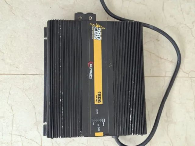 FONTE TARAMPS PRO 180 VOLTS