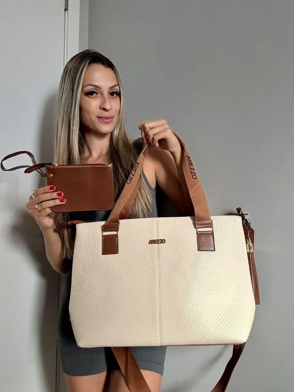 Bolsa Feminina Estilo Grande Premium - Elegante, Espaçosa e Moderna - Foto 3