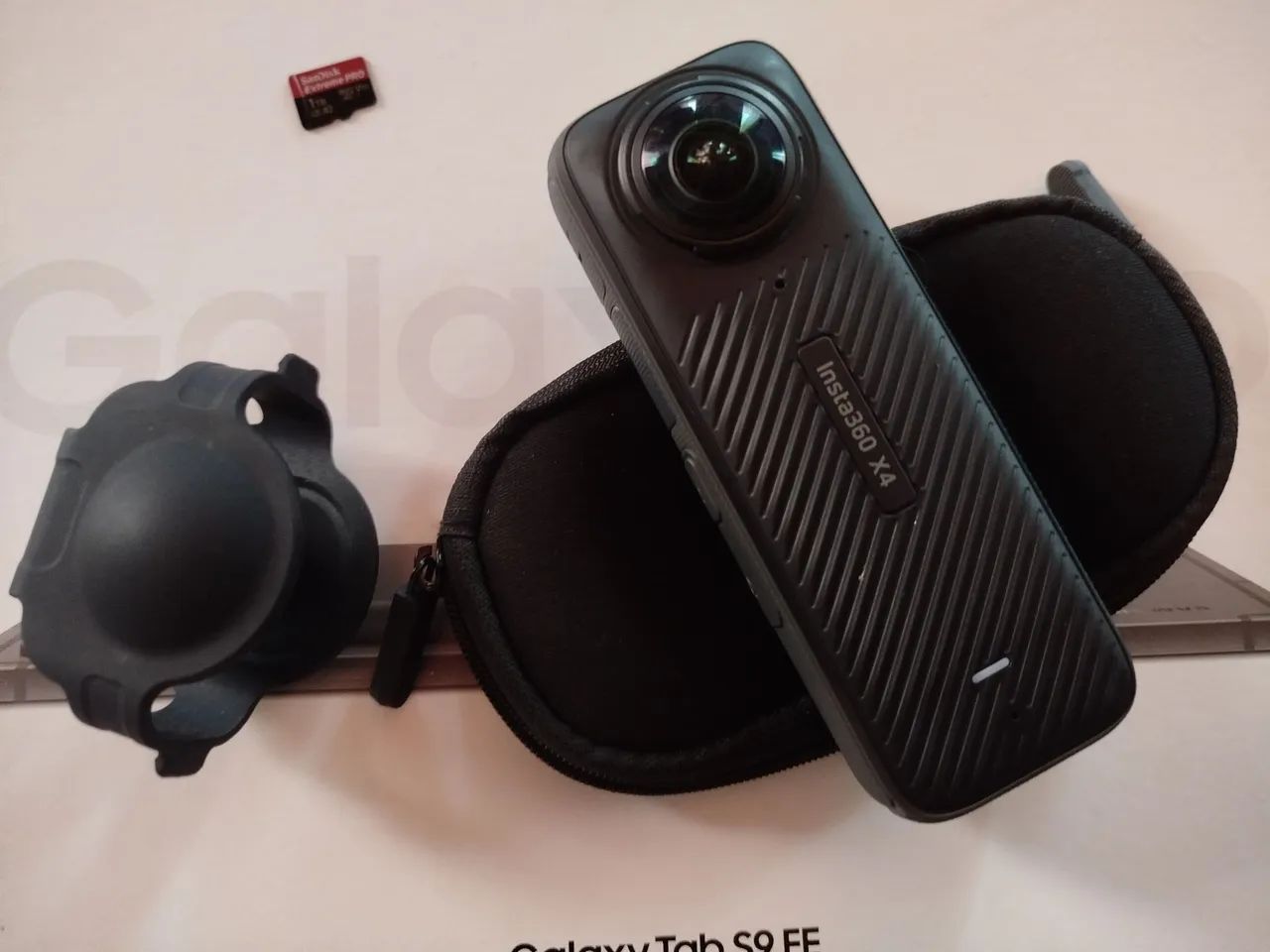 Insta 360 x4