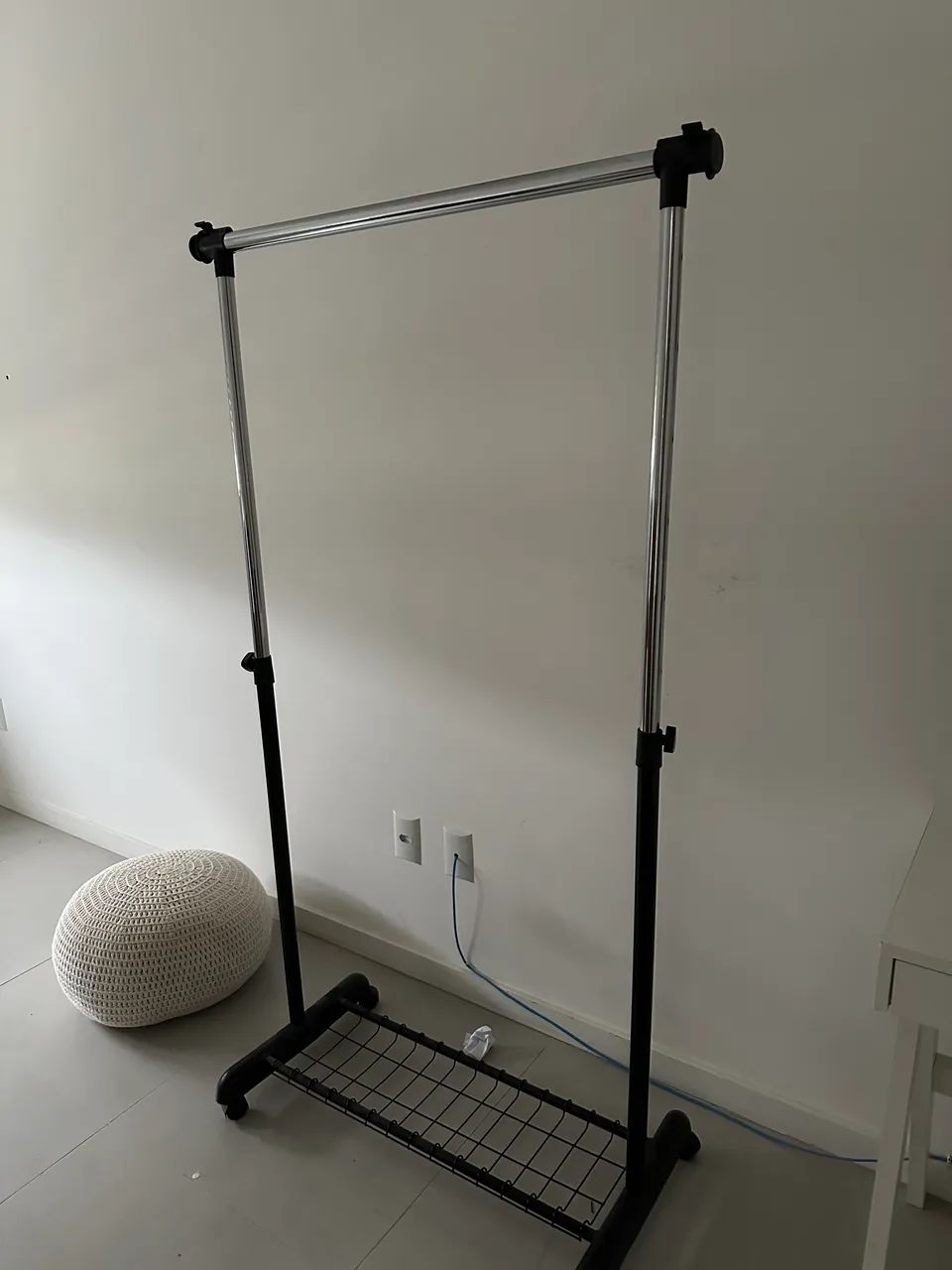 Arara de roupas  - Foto 2