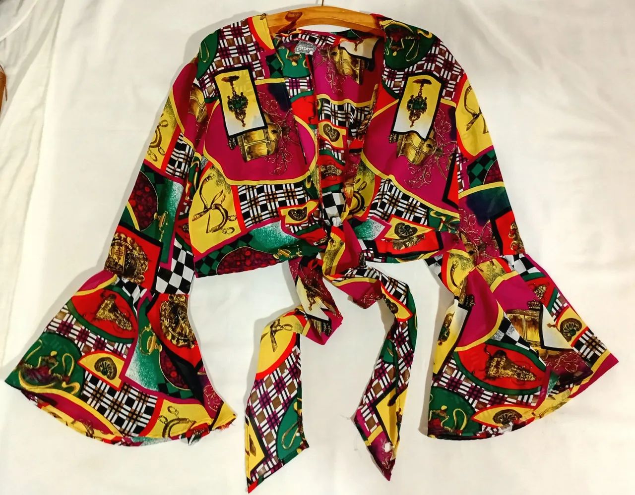 Blusa vintage mangas em sino - Foto 5