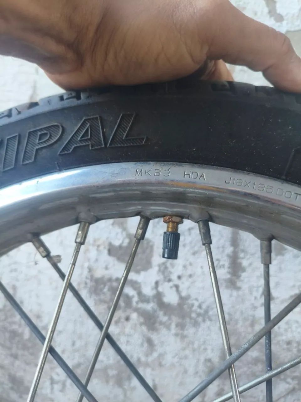 Rodas com pneus e câmaras de ar  - Foto 5