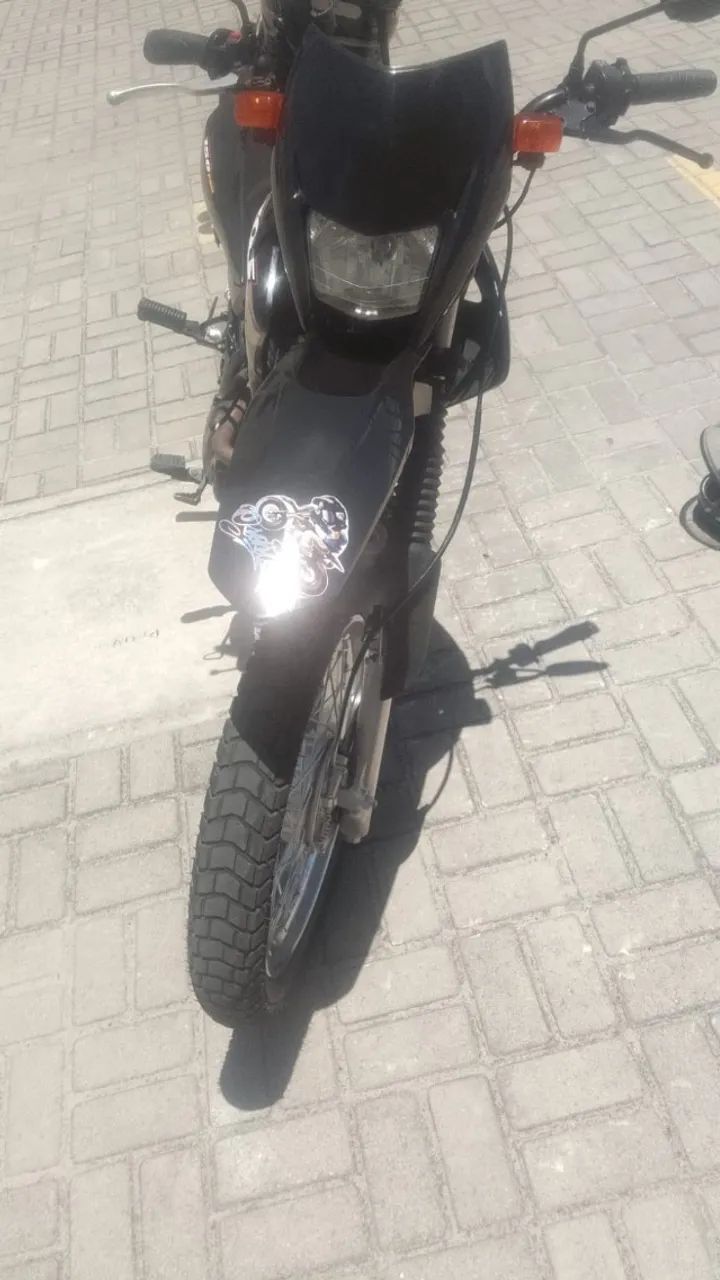 Bros 150 preta