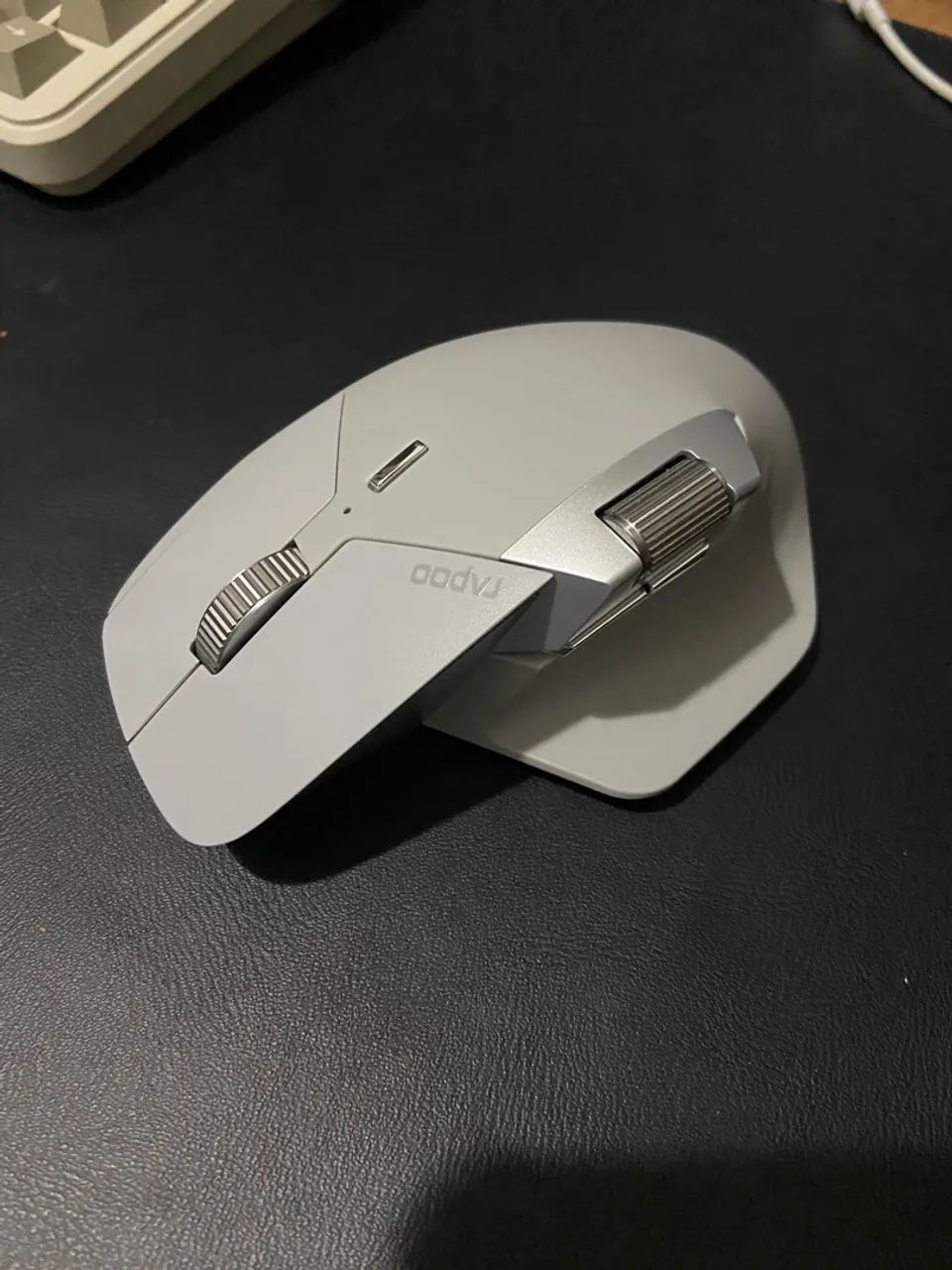 Mouse Ergonômico Rapoo MT760L - Foto 2