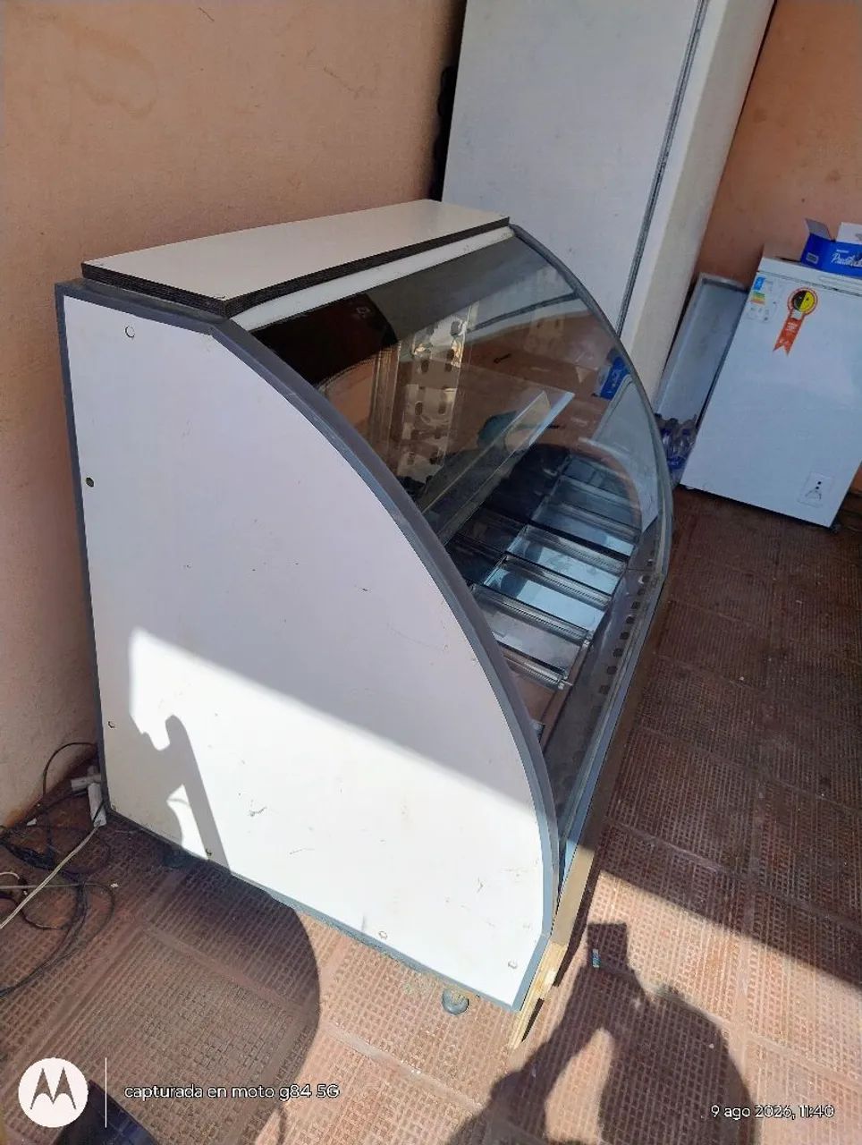 Balcão expositor refrigerado de 1,05 cm com 12 bandejas  - Foto 3