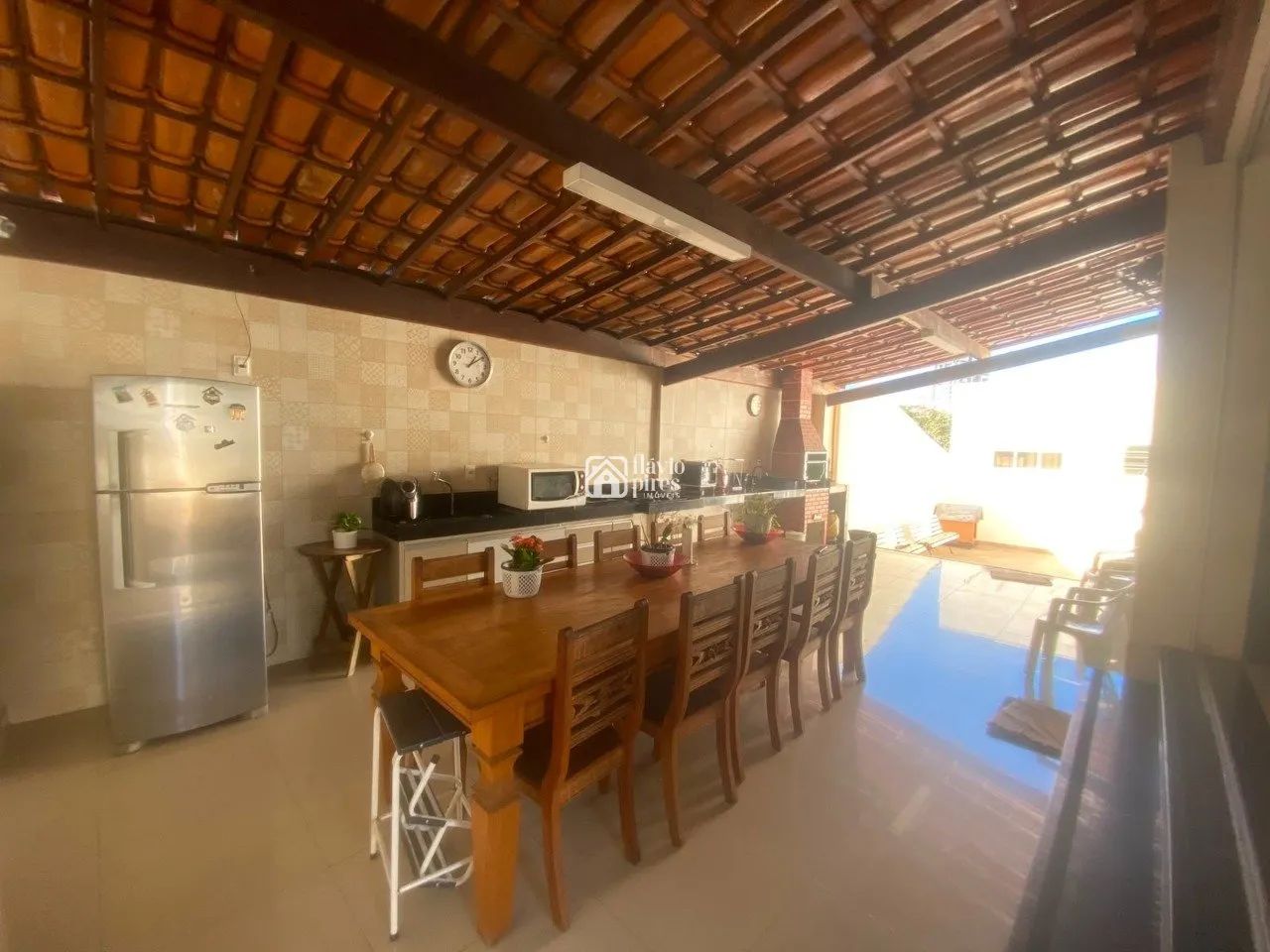Excelente casa 4 quartos sendo 1 suíte e Garagem