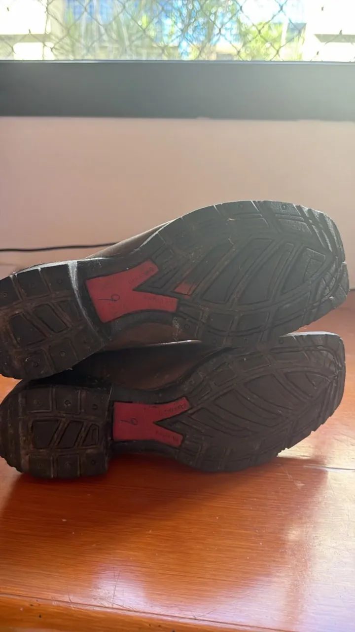 Botina masculina de couro tamanho 39 - Foto 5