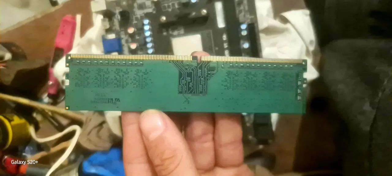 Memória 8gb ddr4 2400mhz  testada 