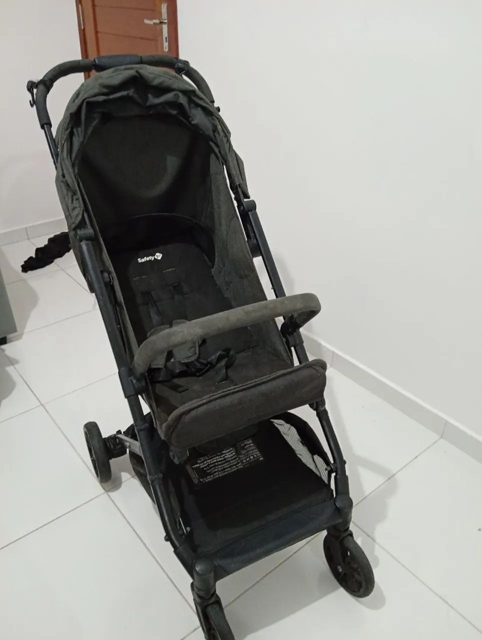 Vendo carrinho de bebê 