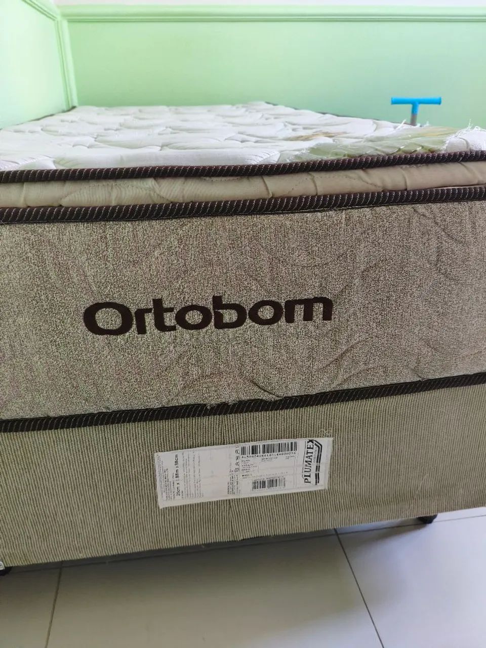 Vendo Base + Colchão Solteirão Ortobom 