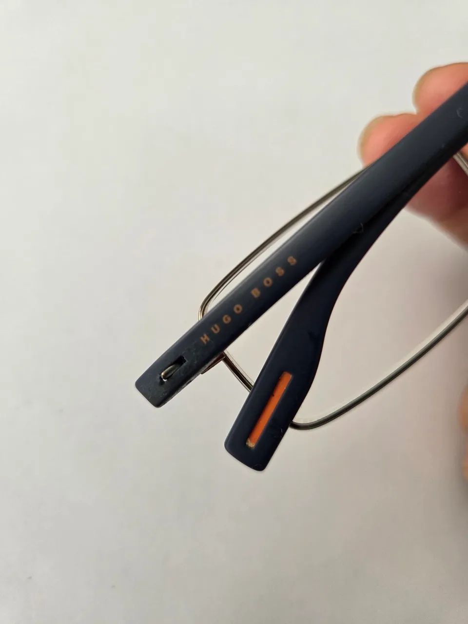 Armaçao de Oculos Hugo Boss - Foto 2