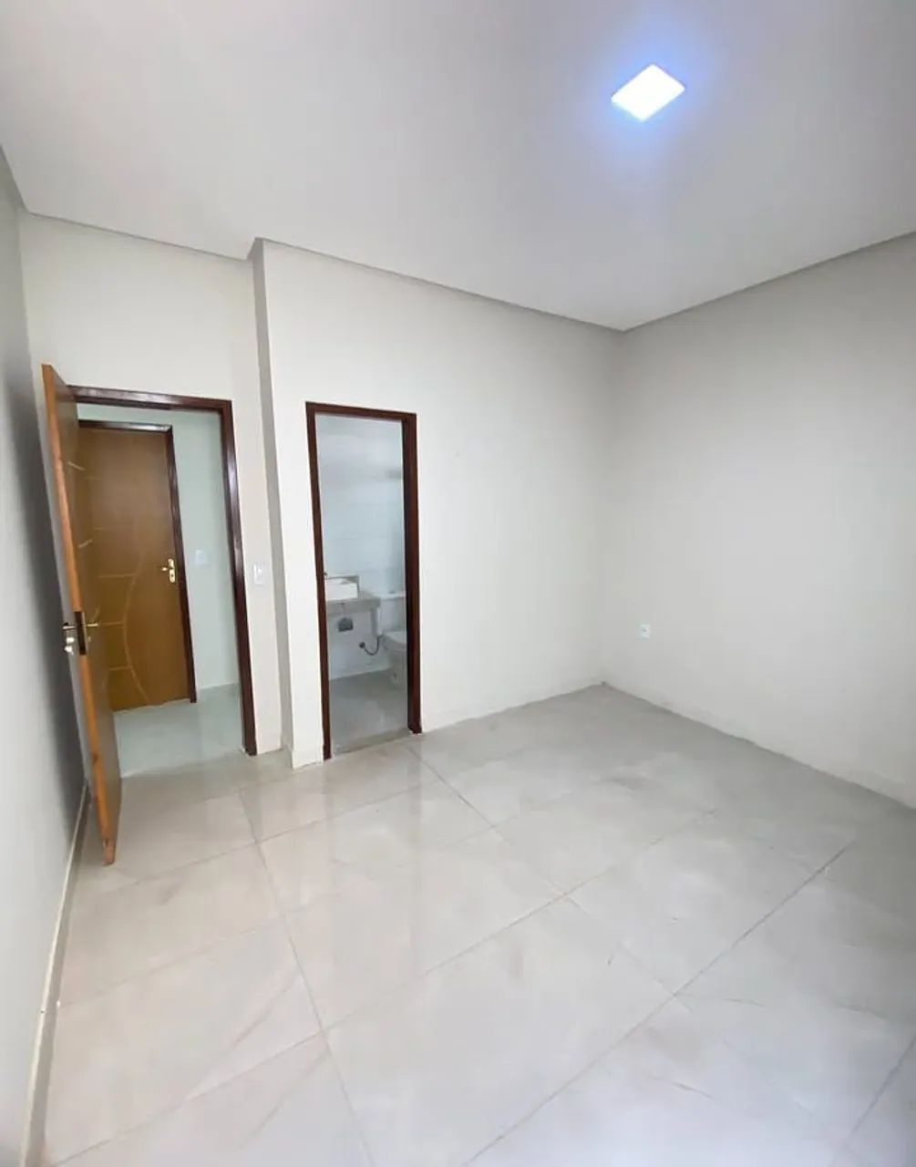 CASA COM 3 QUARTOS  - Foto 2