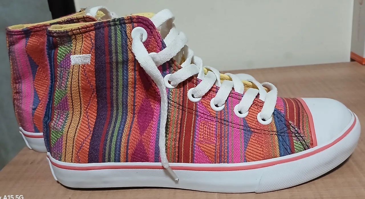 Botinha Feminina Levis n° 38 NOVA