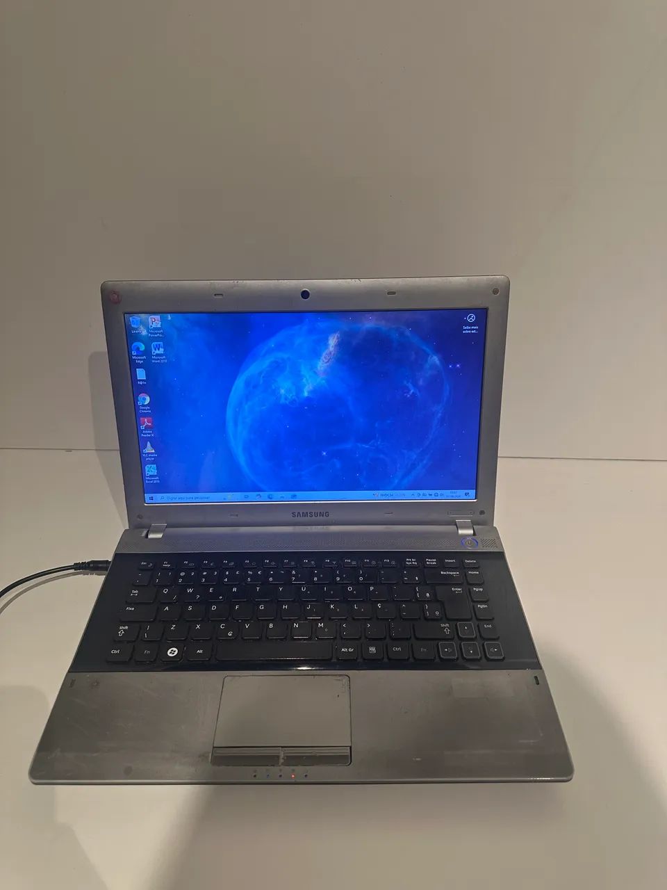 Notebook Samsung RV411 - Windows 10 + Office - R$ 499