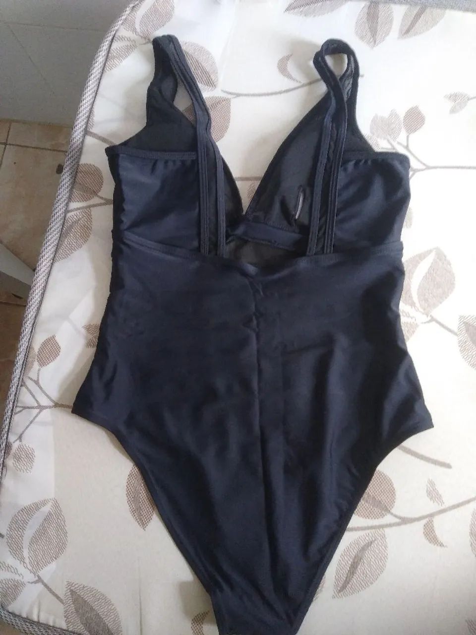Maio preto dourado shein - Foto 2