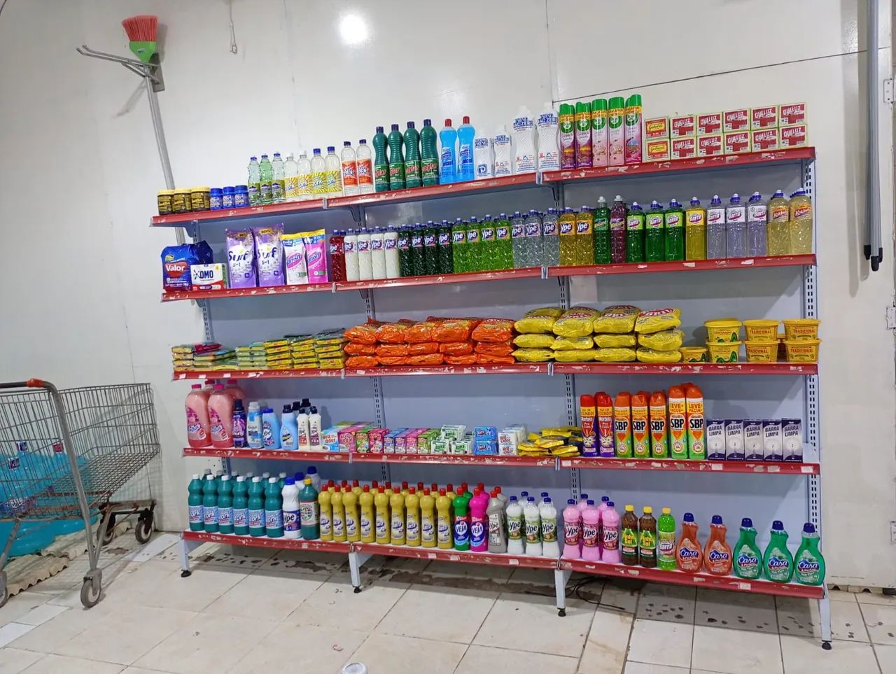 Vendo gôndolas de mercado 