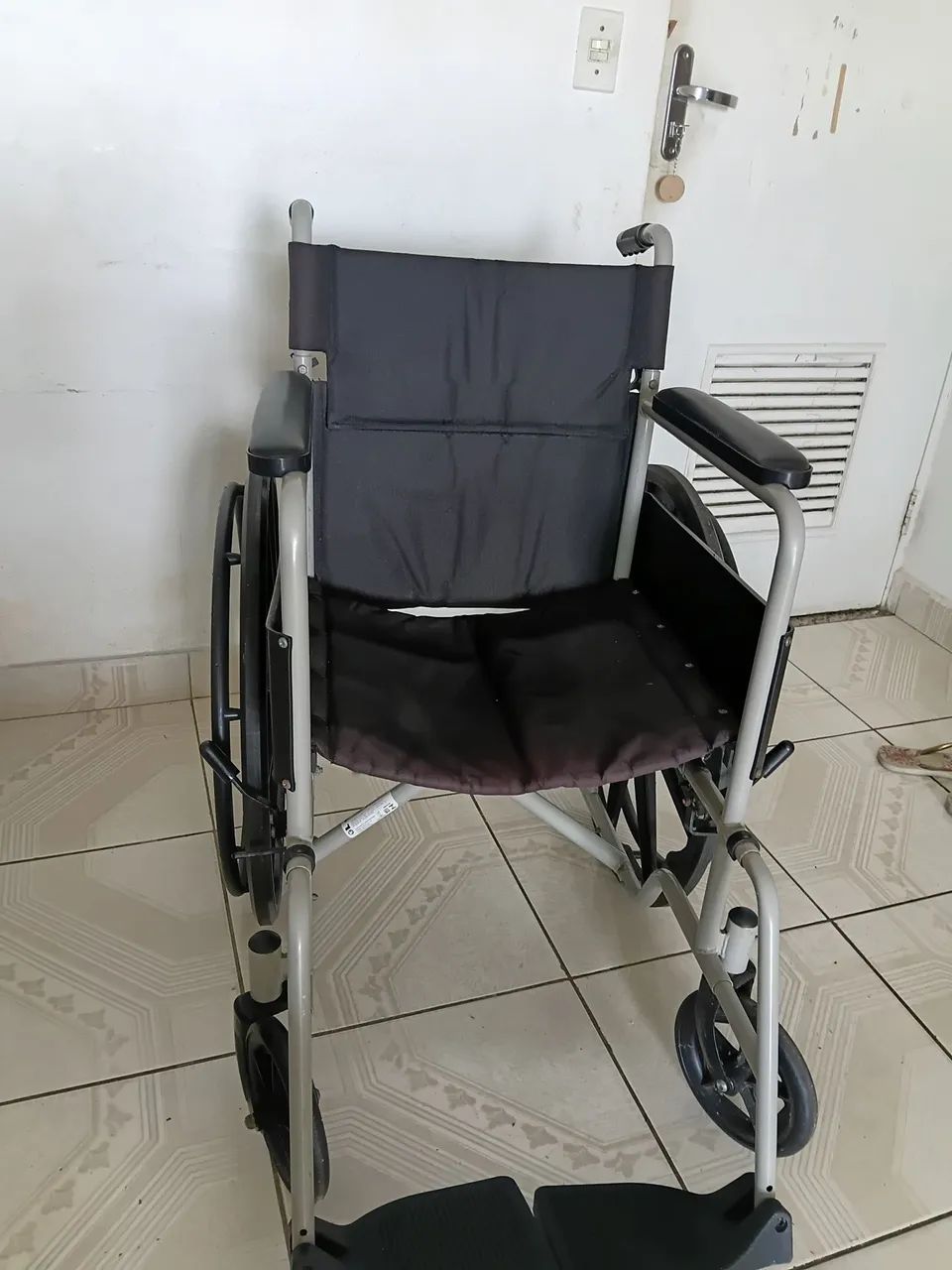 Cadeira de rodas Procirúrgica