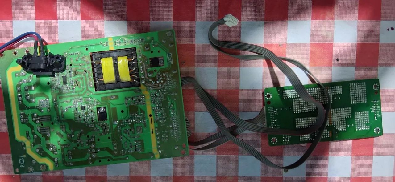 Placa principal + placa da fonte p/tv PHILCO led mod PH39E53sg - Foto 2