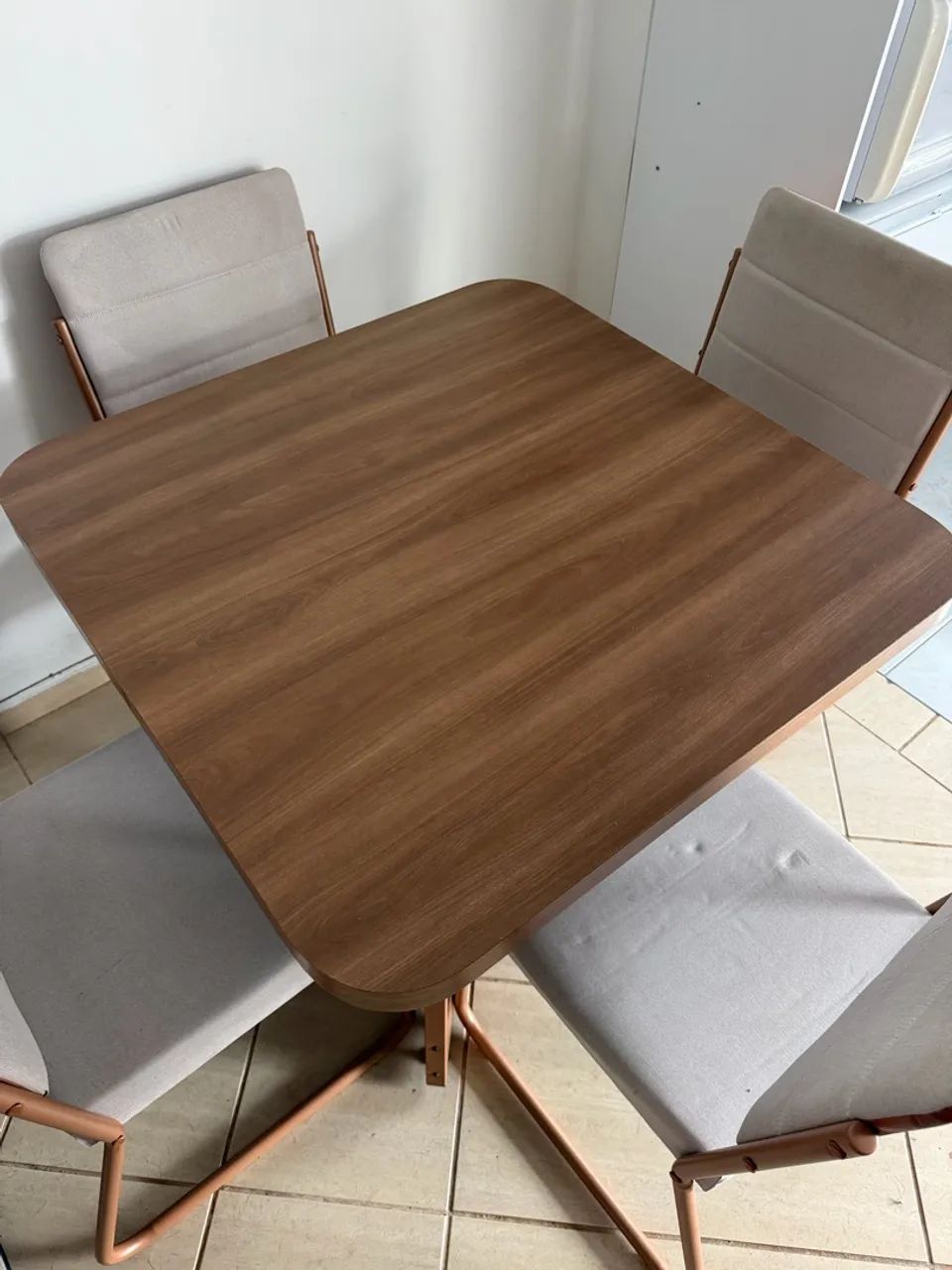 Conjunto mesa e cadeiras  - Foto 2