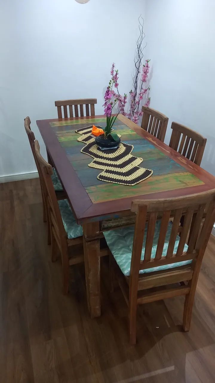 Conjunto de sala de jantar (madeira de ótima qualidade) - Foto 3