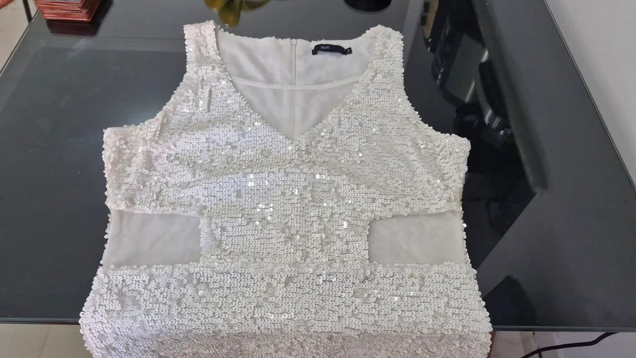 Vestido branco de paetê