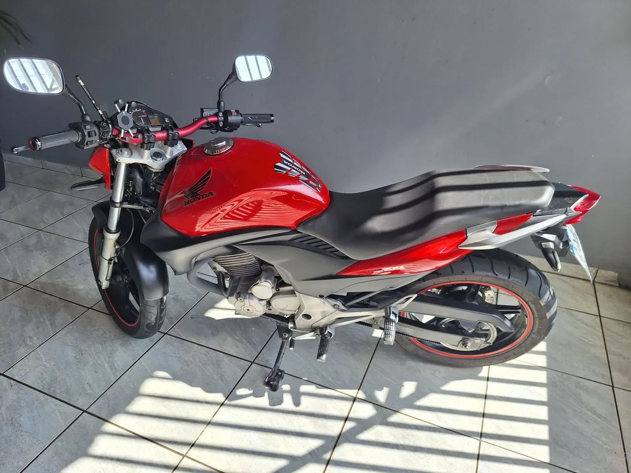 CB300 R - Foto 2