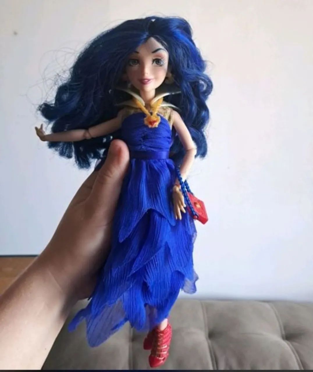Boneca evie descendentes baile