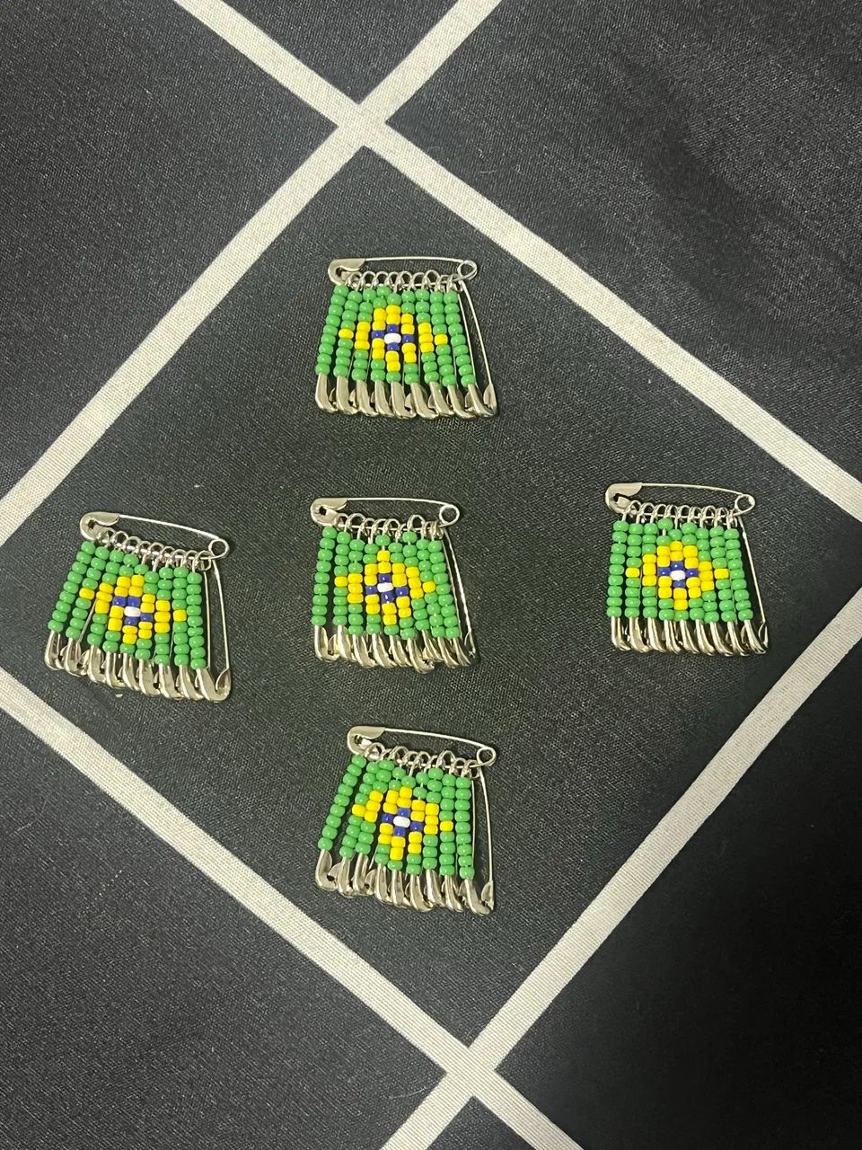 Broche da bandeira Brasil - prata  - Foto 5