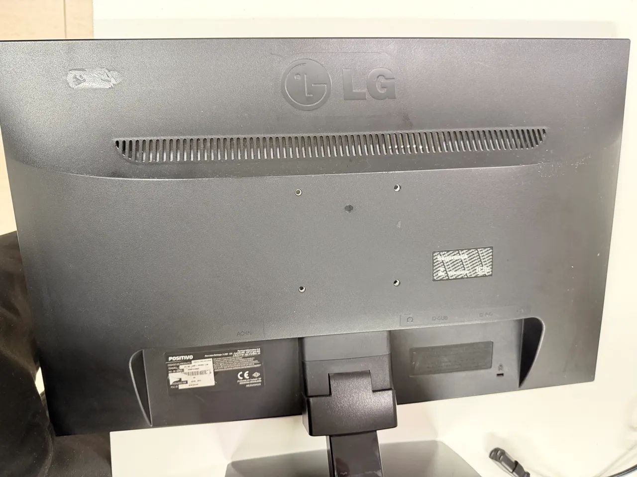 Monitor LG Flatron 21polegadas com cabos e hdmi - Foto 3