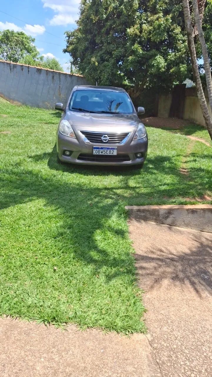 Nissan Versa 1.6 16V FLEX SL 4P MANUAL 2013