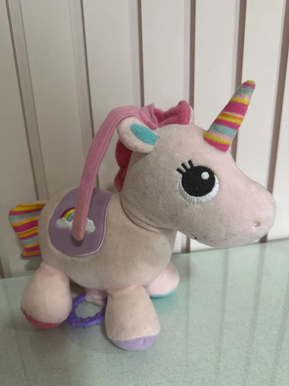 Unicórnio musical e sensorial para bebê