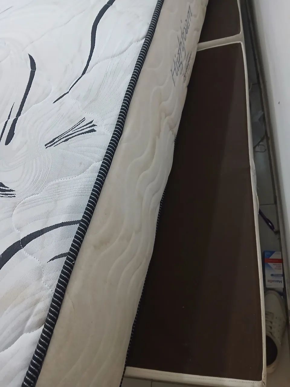 Cama box bom estado, 1.93 X 2mts  - Foto 4