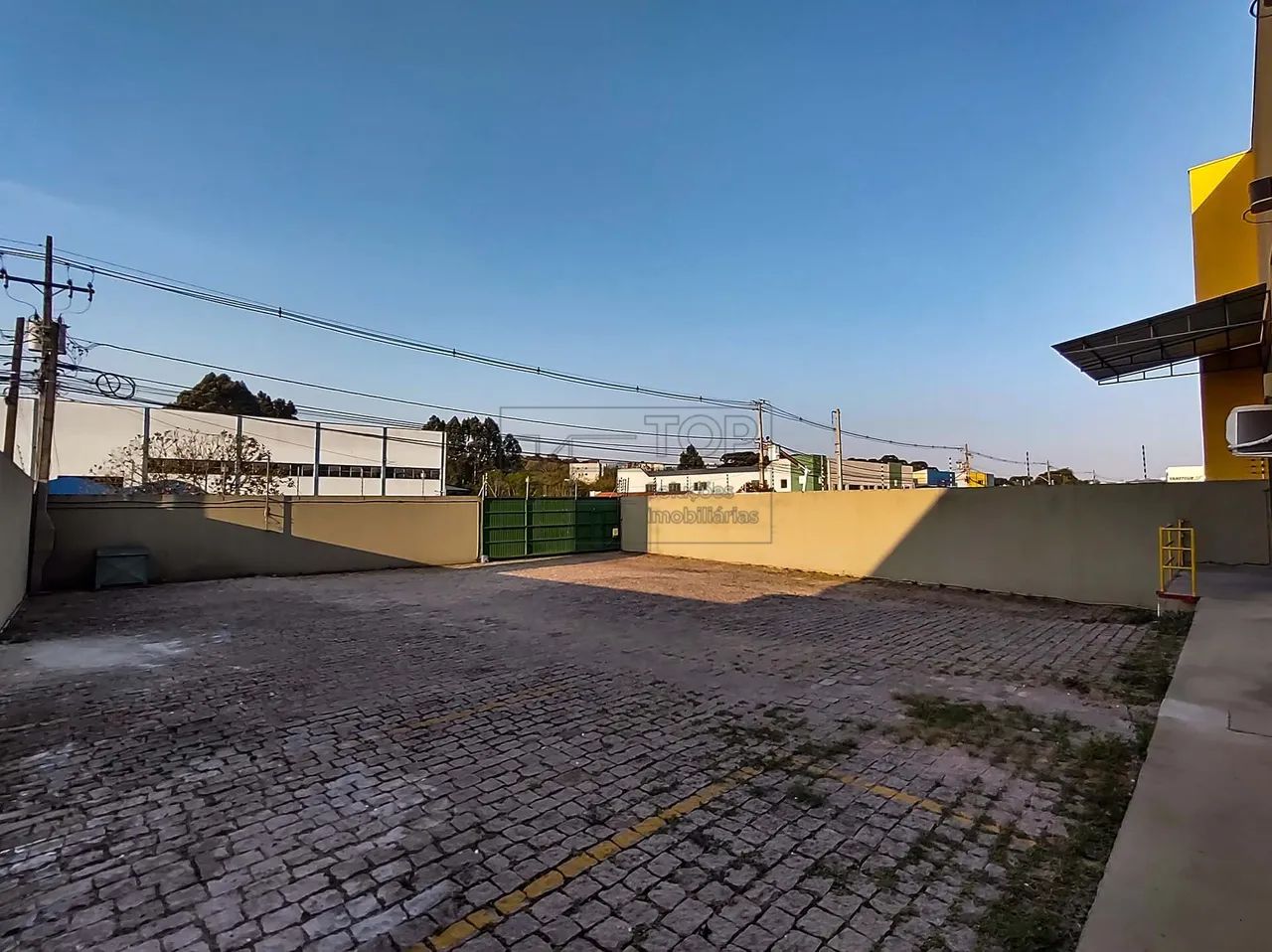 GALPÃO COM DOCA Para alugar em São José dos Pinhais - Foto 3