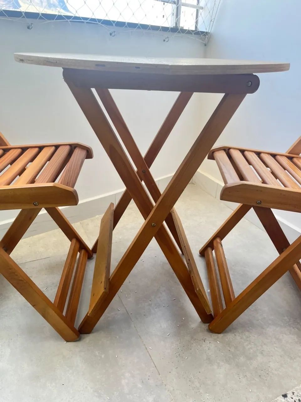 Conjunto mesa e 6 cadeiras dobráveis  - Foto 4