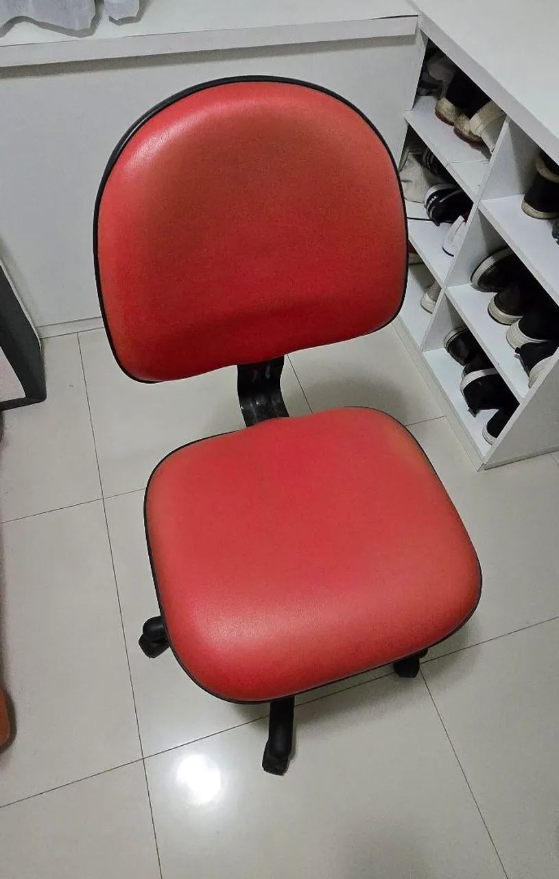 Cadeira escritório com rodinhas