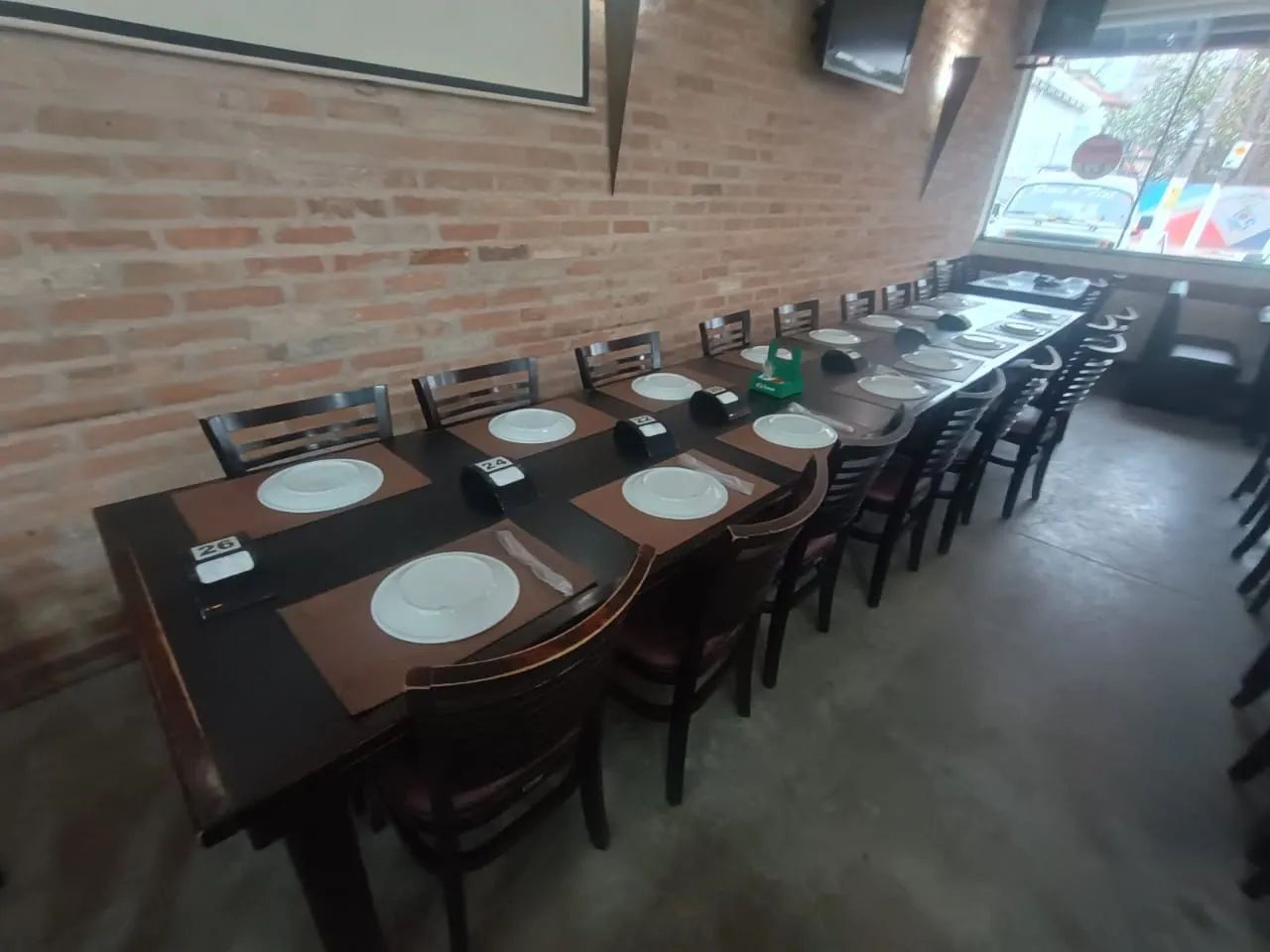 Mesa com 16 cadeiras franco e bachot - Foto 3