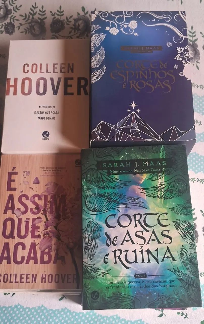 Box livros colleen hoover e acotar por 250 reais 