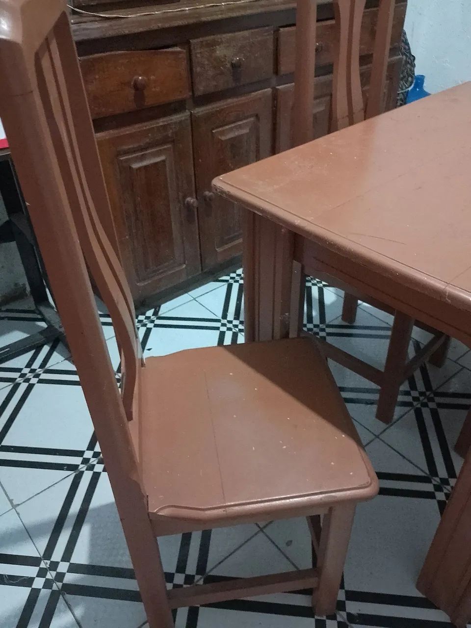 Mesa com cadeiras65569085219074122
