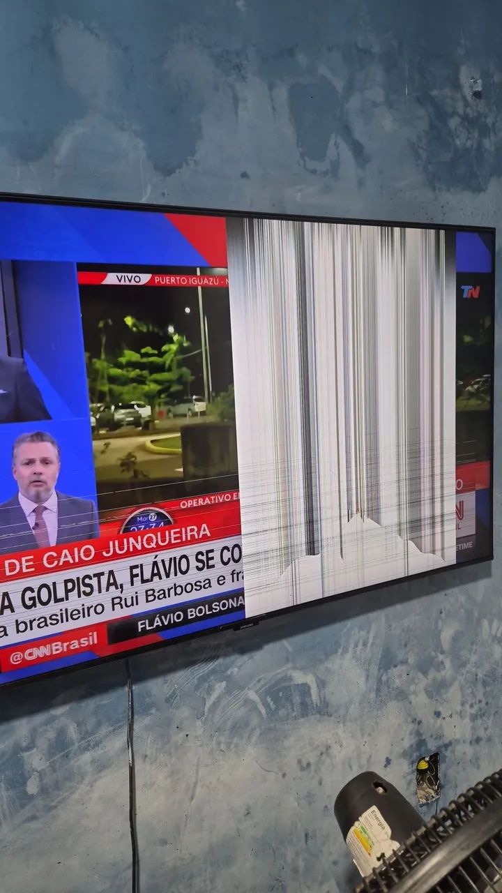 Tv retirada de peça  - Foto 2