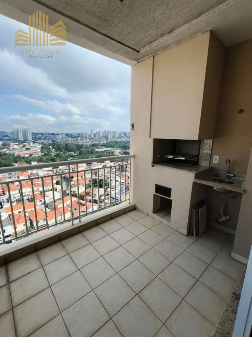 Lindo apartamento com sacada ampla gourmet e área de lazer!!