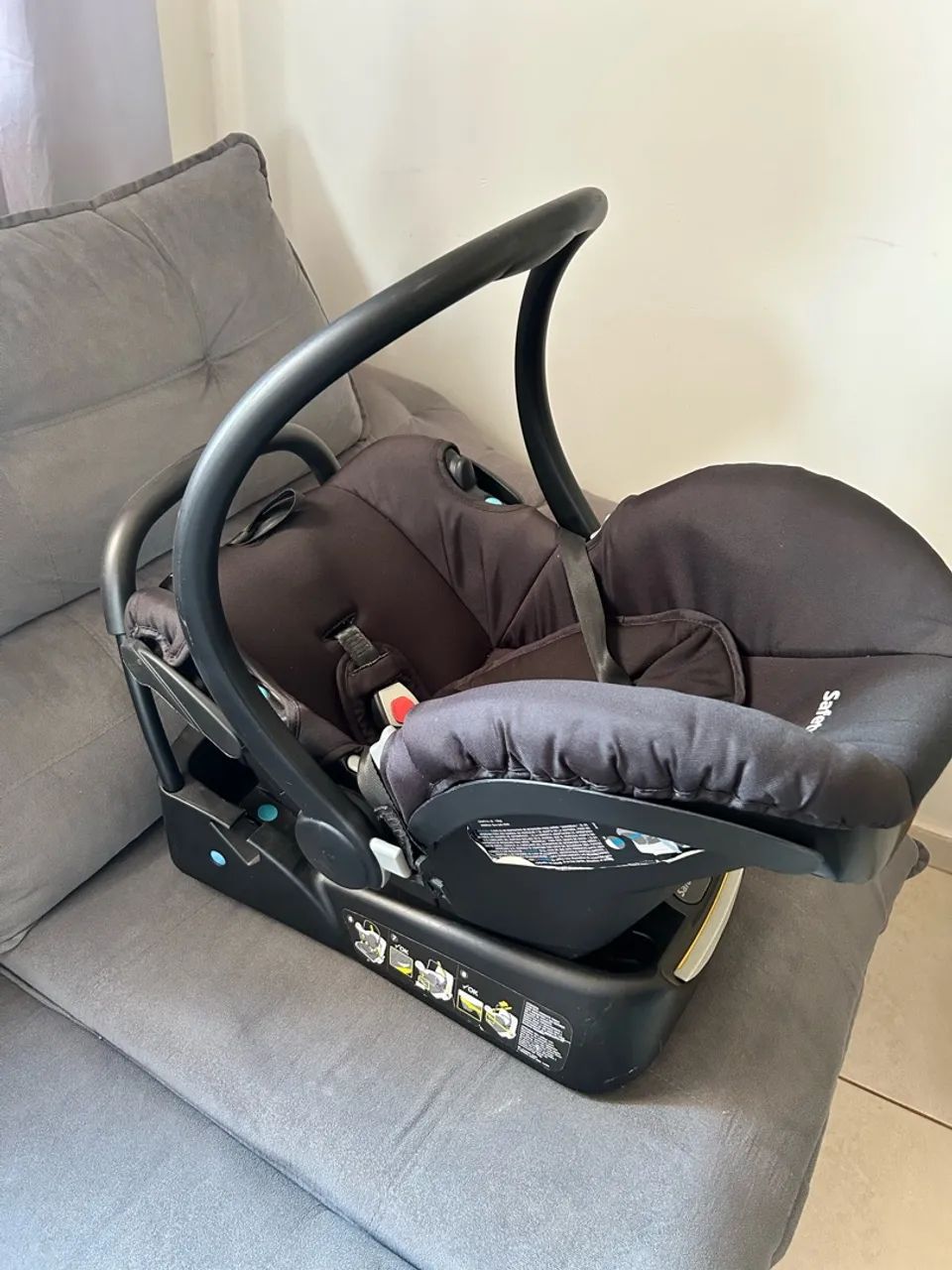 Vendo carrinho + bebê conforto + base para carro - Foto 3