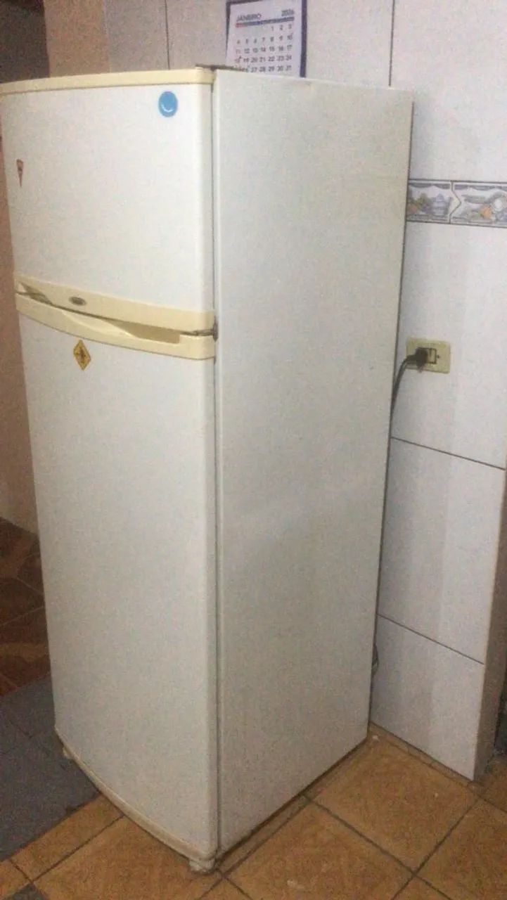 Geladeira Consul ótima ! Congela até às paredes.  - Foto 2