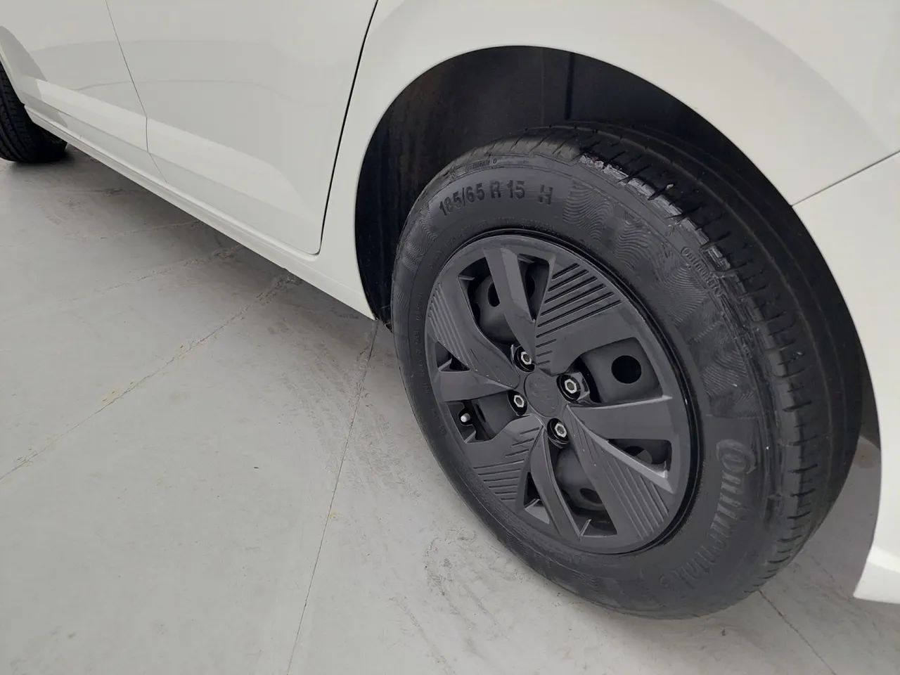 Volkswagen Polo Track 1.0 Flex 12V 5p, foto 12 de 18