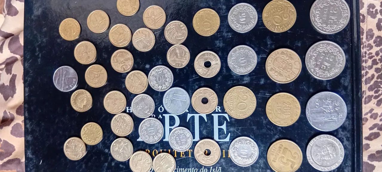 MOEDAS ANTIGAS VENDO - Foto 2